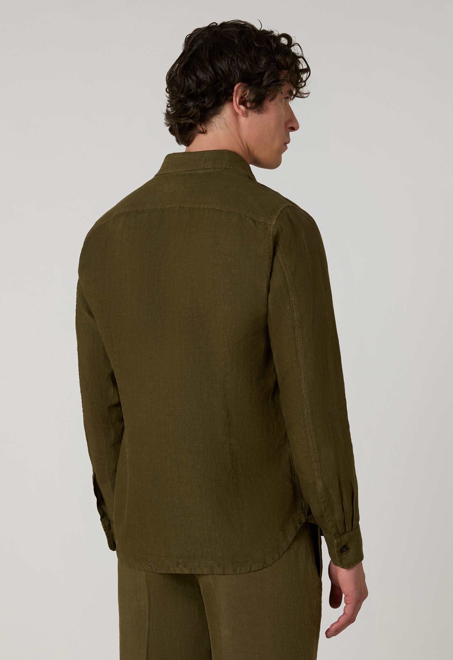 Overshirt in lino tinto in capo