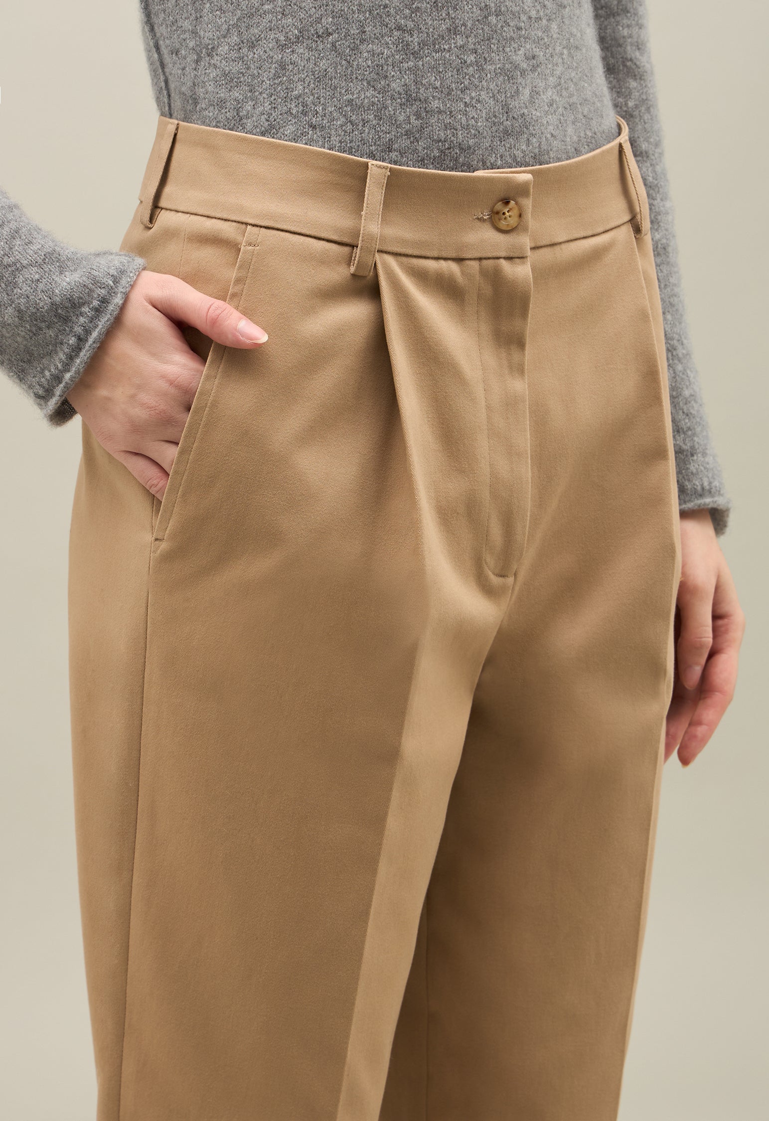 Beige Soft Cotton cropped Trousers