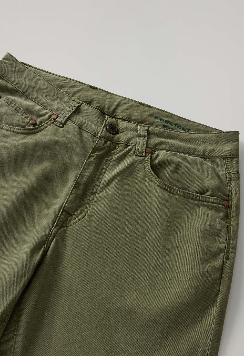 Pantalone a 5 tasche in cotone e seta tinti in capo verdi