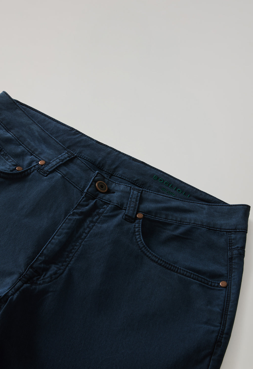 Pantalone 5 tasche in cotone e seta tinto in capo blu