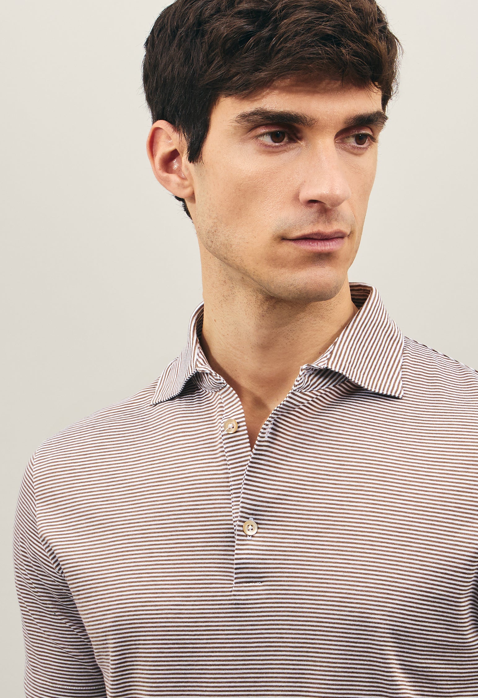 Braunes Gestreiftes Kurzarm-Poloshirt aus Baumwolle