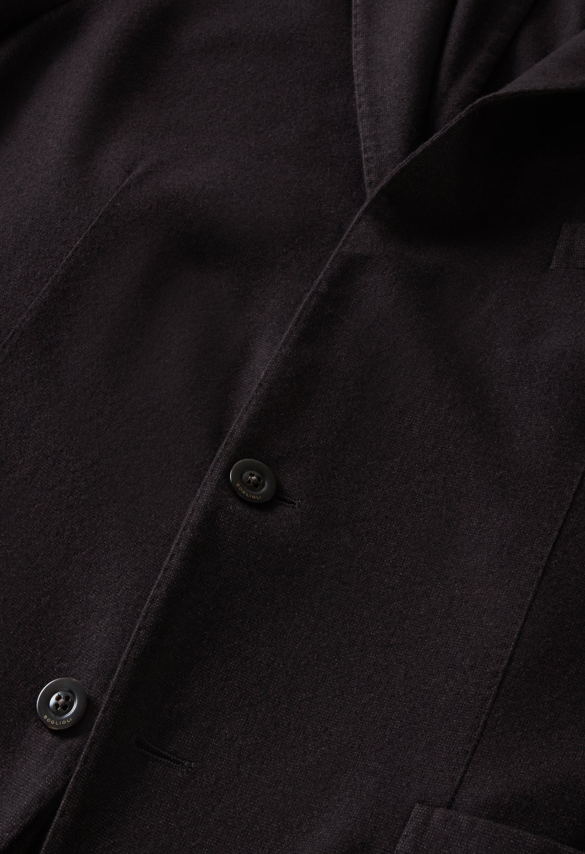 Braune, stückgefärbte K-Jacket aus 14-Mikron-Wolle