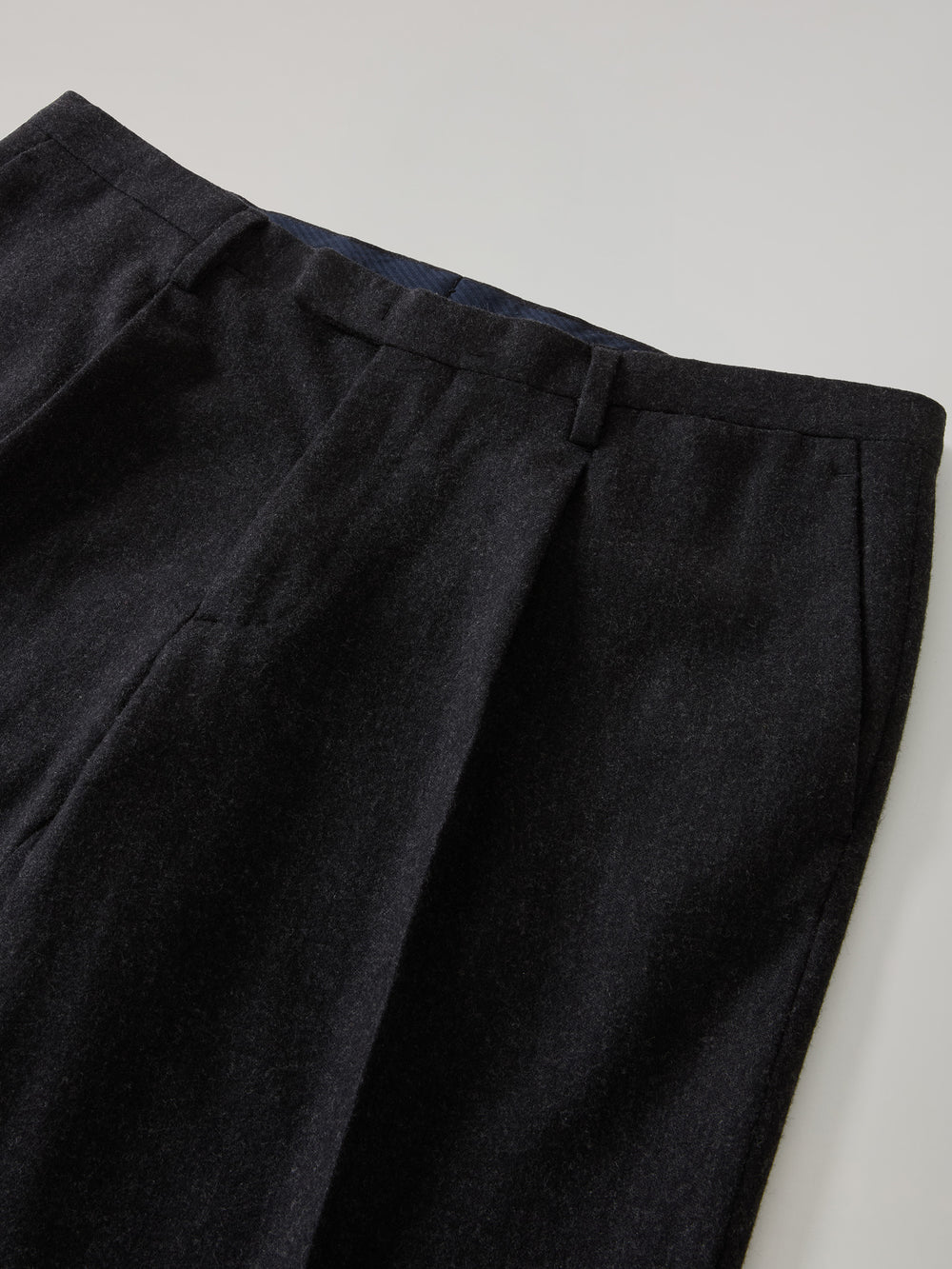 Dunkelgrüner, zweireihiger K-Jacket-Anzug aus gewaschenem Flanell