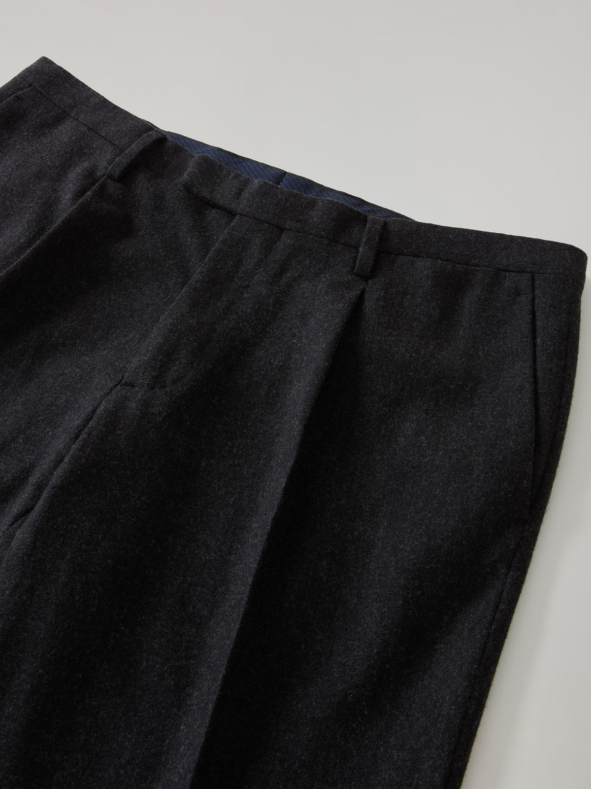 Dunkelgrüner, zweireihiger K-Jacket-Anzug aus gewaschenem Flanell