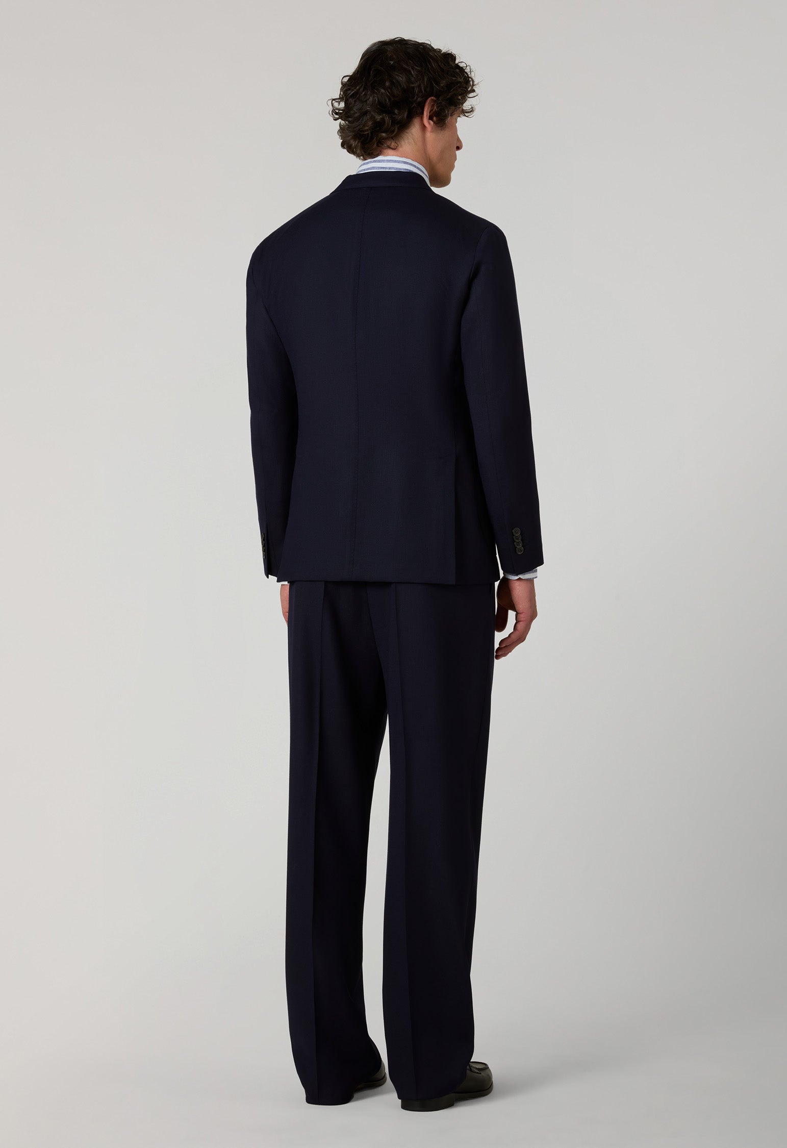 Bleuer K-Suit aus leichter Wolle mit Wabenstruktur