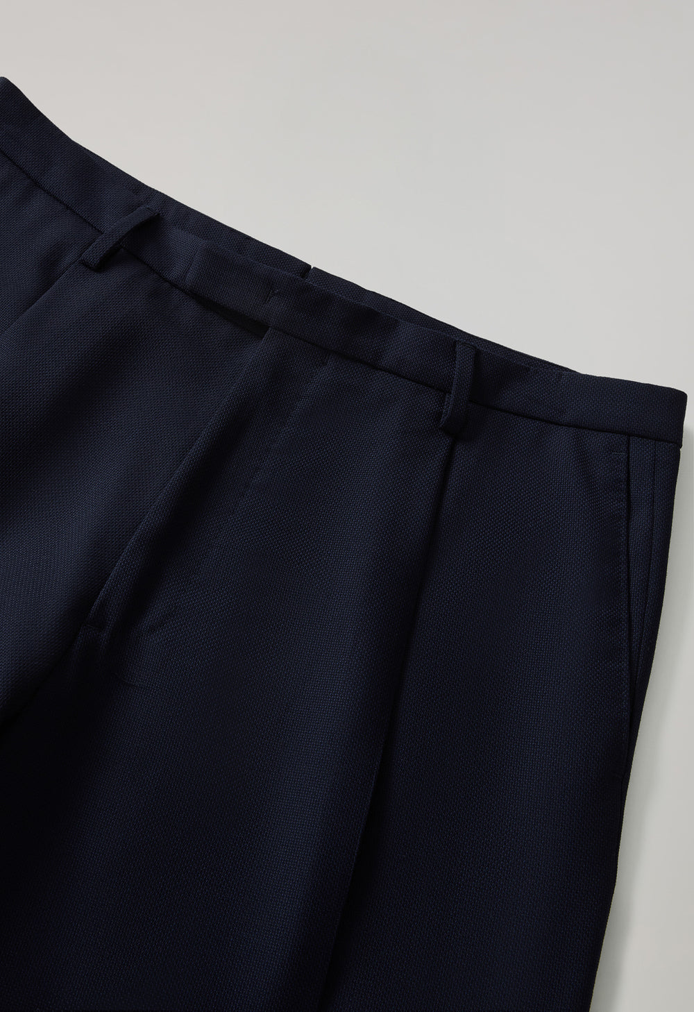 Bleuer K-Suit aus leichter Wolle mit Wabenstruktur