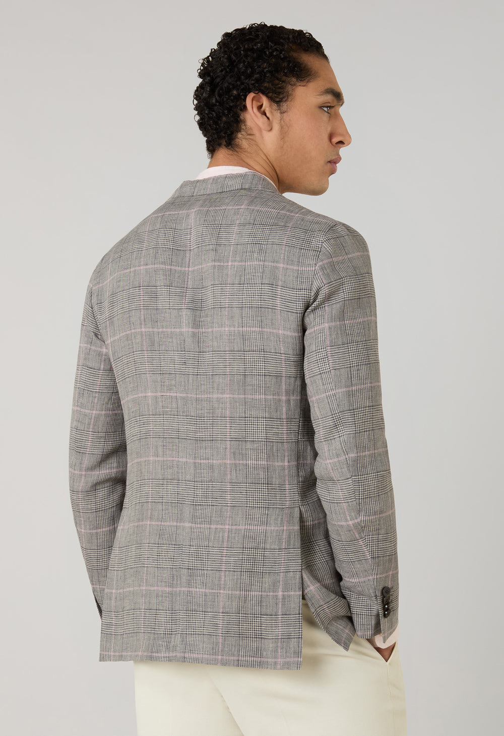 Graue gemusterte K-Jacket aus kariertem Leinen