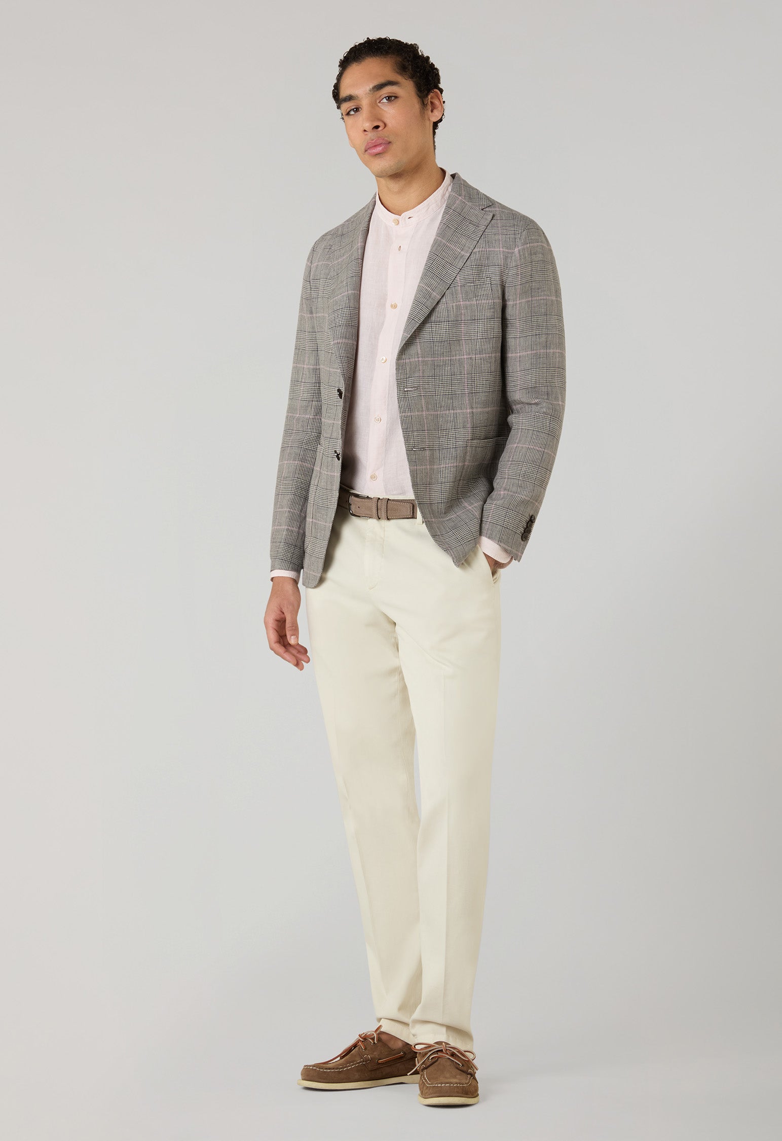 Graue gemusterte K-Jacket aus kariertem Leinen