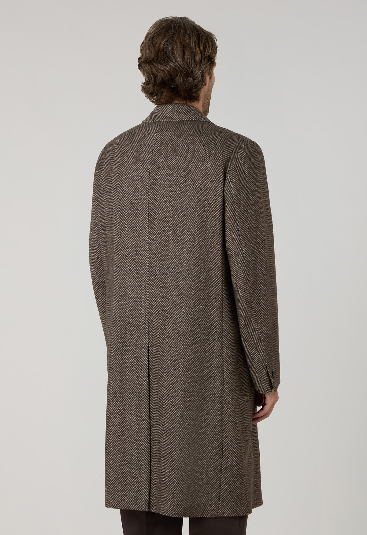 Cappotto doppiopetto in cashmere a spina di pesce marrone