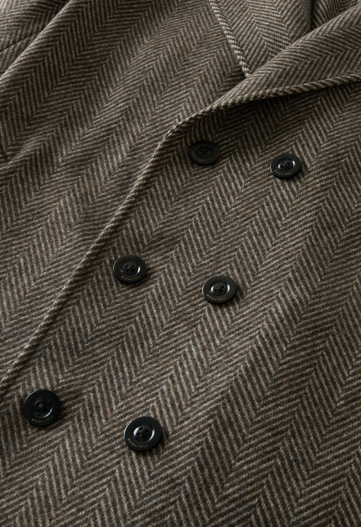 Cappotto doppiopetto in cashmere a spina di pesce marrone