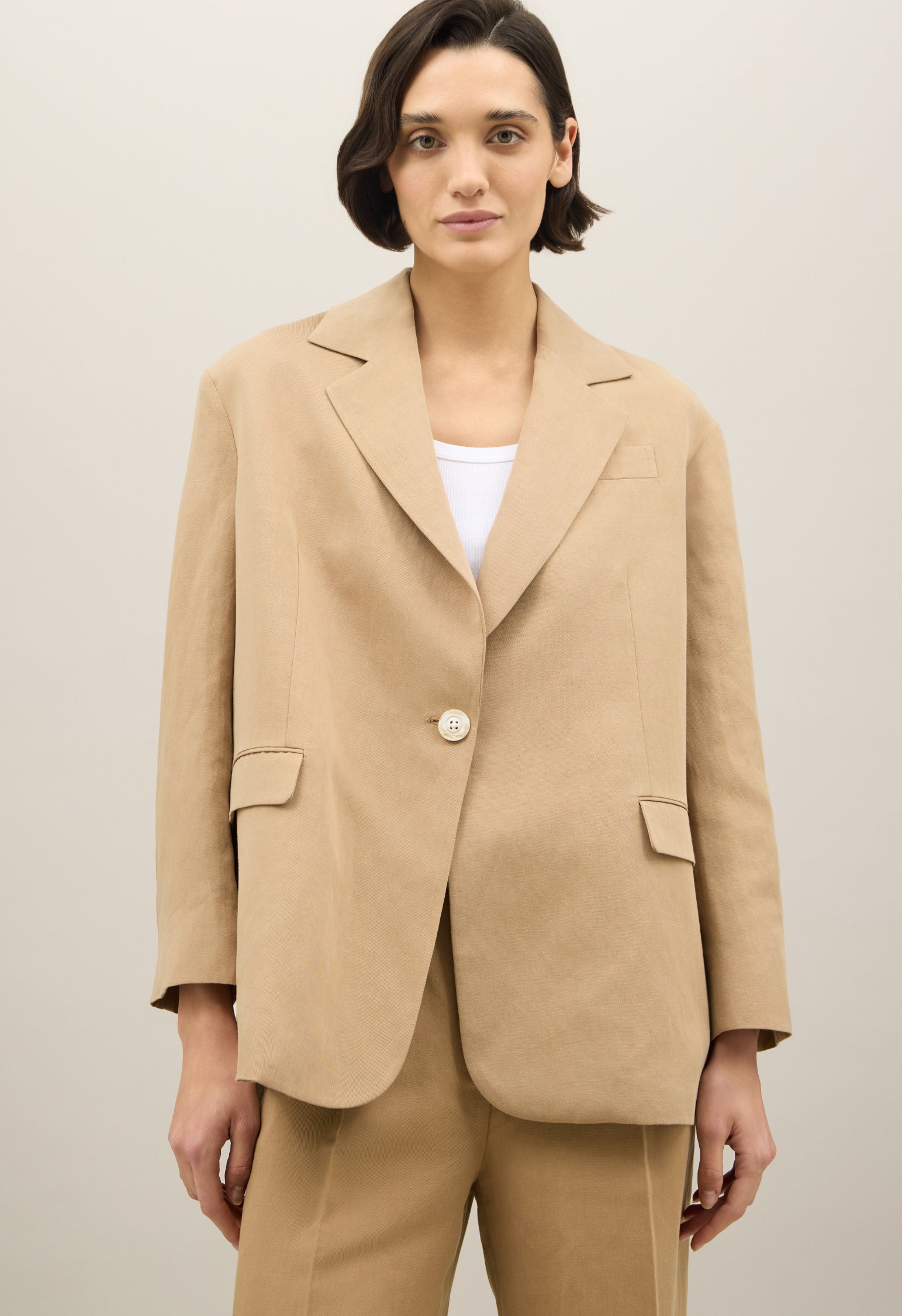 Dunkelbeiger Blazer Otta aus Leinen-Tencel-Satin 