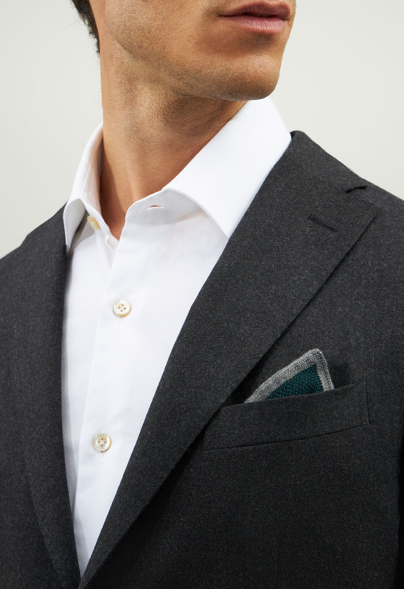 Boglioli Silk pocket square with contrasting piping Green 20262FB3907001080580