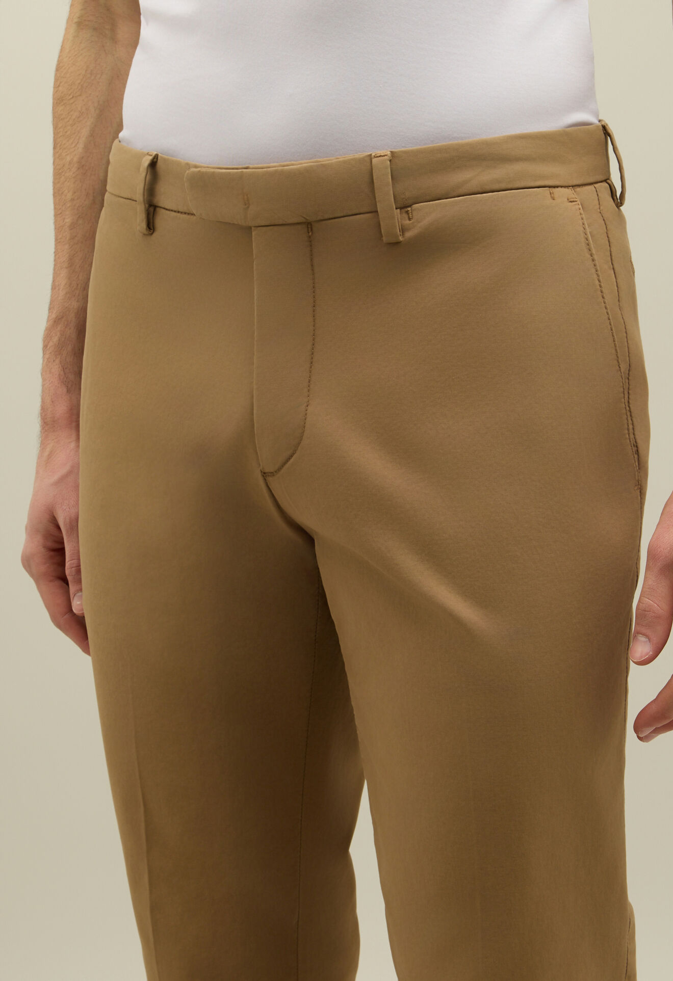 Boglioli Gerade Chinohose aus Stretch-Baumwolle Braun 80882QSB5753001086R0315