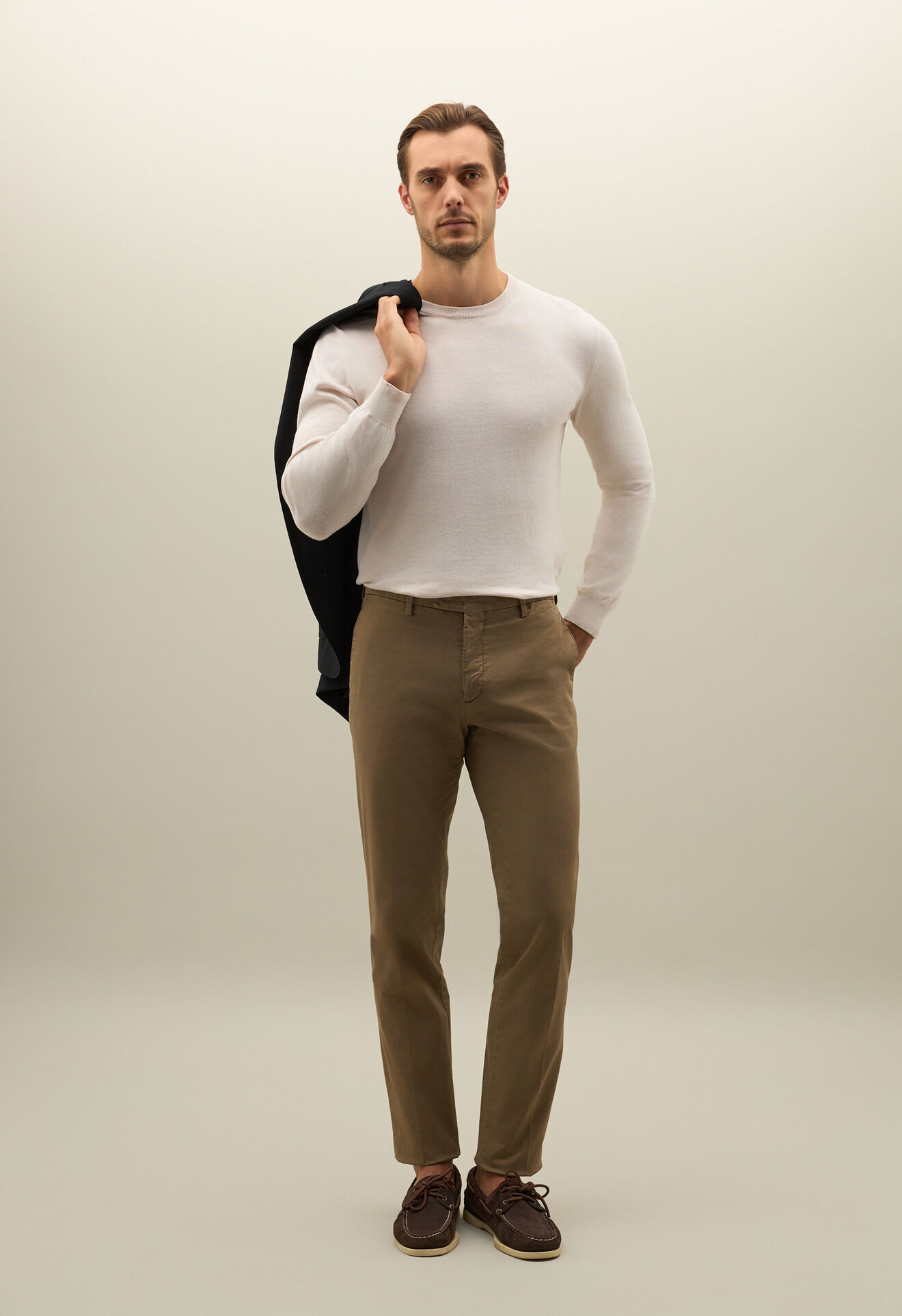 Boglioli Pantalon droit chino en coton stretch Khaki 80882QSB5753001086R0564